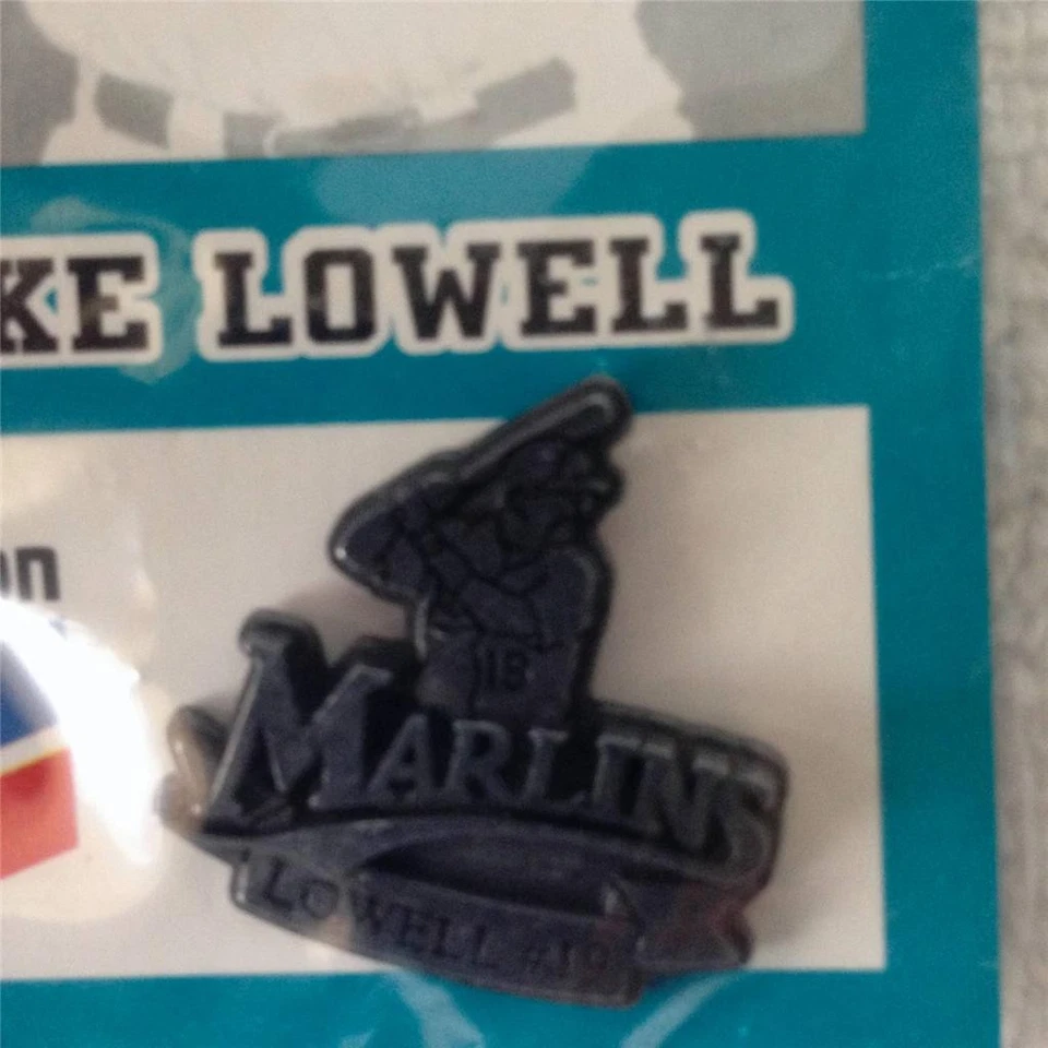 FLORIDA MARLINS MIKE LOWELL PIN SGA 6/2/2000 SORTEO ESTADIO miami Foto 1 de 1