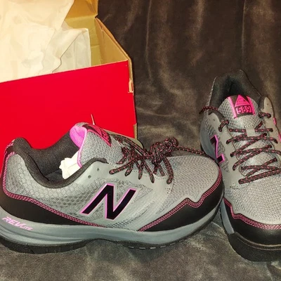 Newbalance womans WID589T1 10.5 2E composite toe, slip resistant safety shoes  - Image 1 of 4