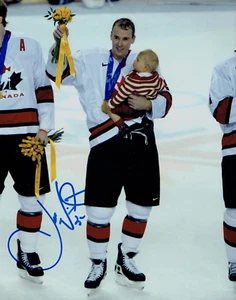 Joe Nieuwendyk Signed 8x10 Photo Team Canada Calgary Flames AUTOGRAPH - Picture 1 of 1