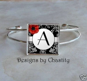 Rote Blume individuelles Armband Initiale personalisiert Buchstabe Monogramm Damast  - Bild 1 von 1