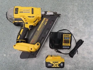 DeWalt 20V - MAX XR - 30 Degree Framing Nailer W/5.0aH Battery - (DCN692) - Picture 1 of 7
