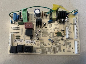 GE Refrigerator Control Board - Part Number 200D6221G014 WR55X10699 - Picture 1 of 3