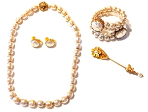 RARE Vintage Miriam Haskell 4pc Pearl & Goldtone Set Signed - Picture 1 of 18