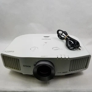 Epson PowerLite Pro G5450WU 3LCD Projector H346A - Good Condition - 629 Hours - Picture 1 of 9