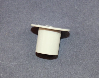 Magic Chef Refrigerator : Crisper Drawer Cover Support Stud (67764-1) {P9253} - Image 1 of 4