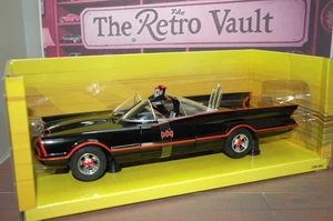 1/18 HOTWHEELS 1966 TV SERIES BATMOBILE Only taken out of box for photos - Foto 1 di 8