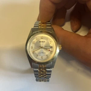 Orologio da uomo Benrus BN535 019 PC33 nuova batteria lingua spagnola giorno/data - Foto 1 di 11