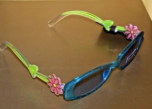 LIZ CLAIBORNE VILLAGER  JUVENILE SUNGLASSES GREEN WITH FLOWERS -100% UV NWT! - Picture 1 of 5