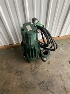 Zoeller E294-D  HP  1.5  230V 1 Ph High Head Effluent Pump Thermally Protected - Picture 1 of 5