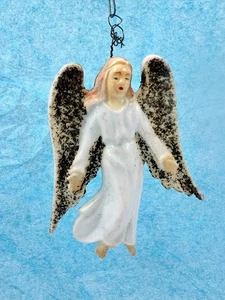 Vintage Glimmer geflügelter Engel Hartplastik 3D dreidimensionaler Weihnachtsschmuck - Bild 1 von 6