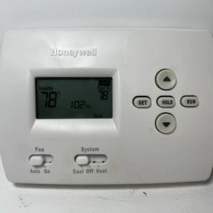 Honeywell PRO 4000 5-2 Programmable Thermostat TH4110D1007 ( 2-Tested Units ) - Picture 1 of 11