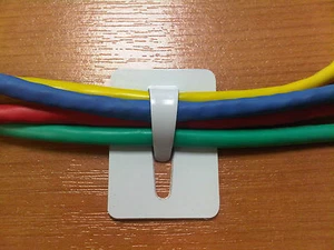 Ultra Strong Self Adhesive Cable Tidy Clip Organiser 10 Pack 31x44mm White (Tie - Picture 1 of 5