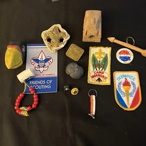 😎😎Lot of 12 Vintage BSA Boy Scout Pins & Patches As Pictures 😎😎 - Picture 1 of 8