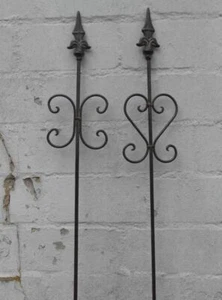 Set 2 Stück Gartenstab Rankstab Rosenstab Lilie 110 cm Eisen - Bild 1 von 1