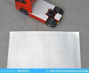 1:87 EM624 6x10cm Tränen- / Riffelblech 0,15mm selbstklebend für Umbauten - Picture 1 of 3