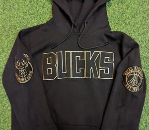 Milwaukee Bucks Pro Standard Black & Gold Pullover Hoodie Size Small - Picture 1 of 9