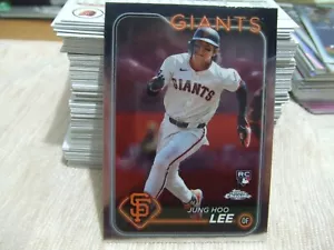 2024 Topps Chrome #201 Jung Hoo Lee RC GIANTS - Picture 1 of 2