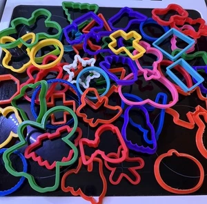 Set Of 50 Plastic Cookie Cutters - Xmas, Halloween, Easter, Cars, Animals - Picture 1 of 7