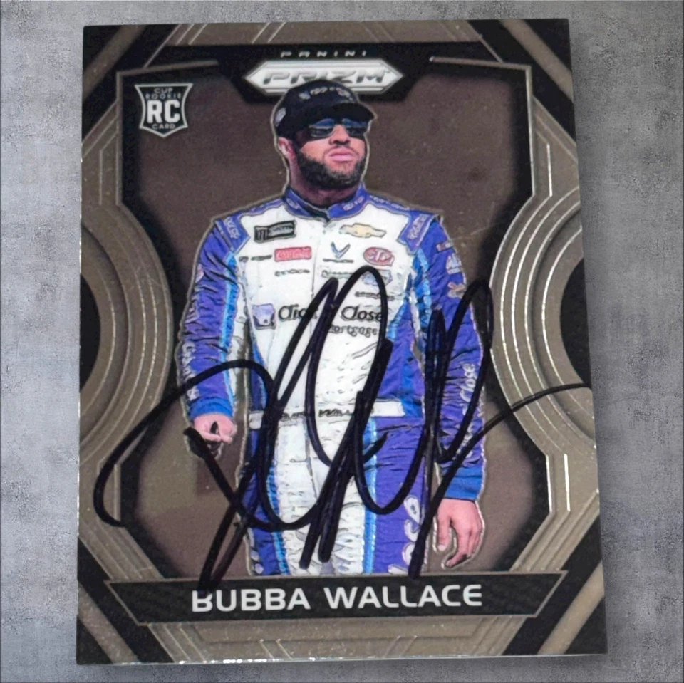 Darrell Wallace Jr BUBBA 2018 PANINI PRIZM RACING #11 autographed NASCAR card - Image 1 of 1
