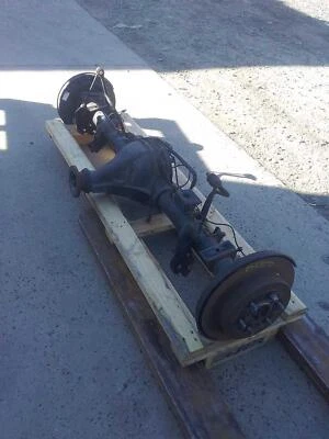 Used Rear Axle Assembly Rear fits: 2017 Nissan Titan Platinum Reserve Rear Grade Foto 1 de 4