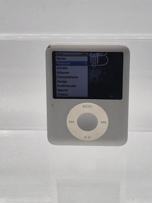 Apple iPod nano 3rd Generation 8GB USB MP3 Player - Silver - Image 1 of 4