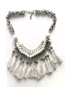 Necklace Cluster Resin Pearl Metal With Silk Threats - Picture 1 of 8
