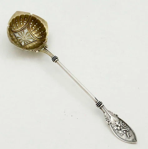 Whiting AESTHETIC Sterling Sifter/Pea Spoon FLORAL HANDLE Cover