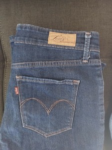 Levis Demi Curve Straight Leg for sale | eBay