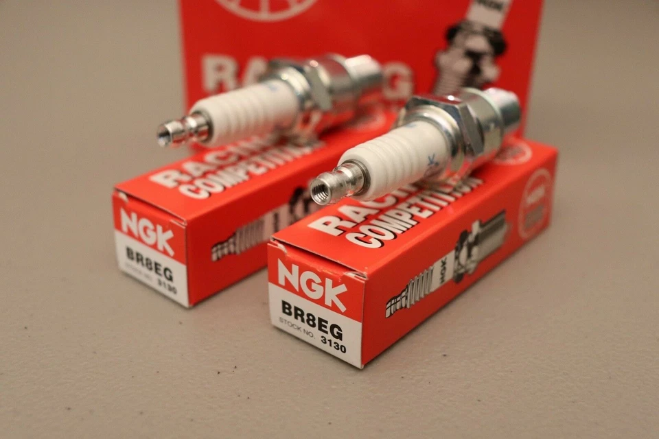 (2) Bujía NGK BR8EG # 3130 RM250 YZ250 CR250 RM YZ CR 250 CR500 ENVÍO RÁPIDO Foto 1 de 1