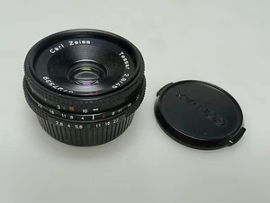 Carl Zeiss Tessar T* 45mm F2.8 AE Contax / Yashica - EXCELLENT - - Picture 1 of 2