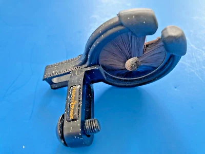 VINTAGE TROPHY RIDGE ARCHERY WHISKER BISCUIT ARROW REST BRUSH BOW HUNTING BLACK - Image 1 of 4