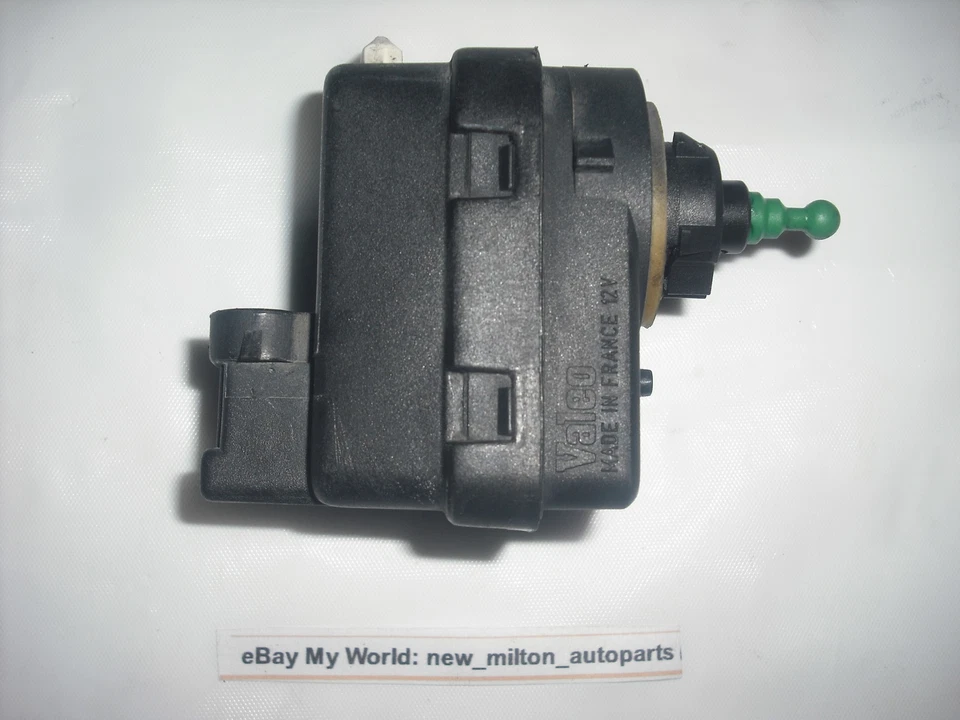 MOTOR DE AJUSTE DE ALTURA DE NÍVEL DE FAROL RENAULT CENIC 1999-2003  - Imagem 1 de 1