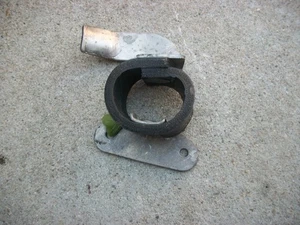 1967-1969 Camaro Z28 SS Firebird Trans Am Formula 455 RARE GM Muffler Bracket. - Foto 1 di 7