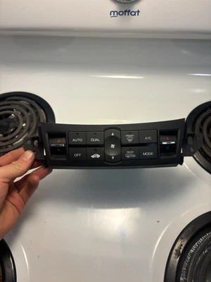 Unidad de control de clima y aire acondicionado OEM Acura TSX 2009 2010 2011 2012 2013 2014  Foto 1 de 4