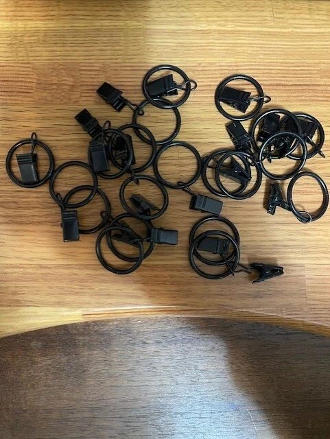 "22 anillos de cortina con clips de metal negro de aproximadamente 1"" de diámetro interior, envío rápido" Foto 1 de 1