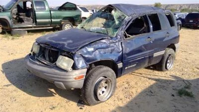 Conjunto de faros derechos usados se adapta a: Chevrolet Tracker 2003 grado derecho A Foto 1 de 4
