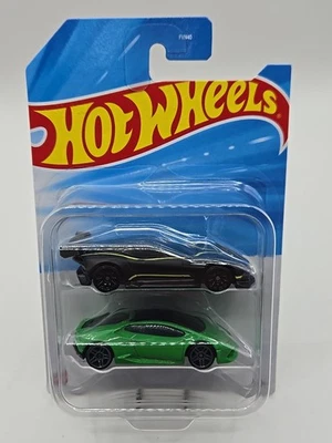 Hot Wheels 2025 pacote com 2 Aston Martin Vulcan preto e verde Lamborghini Huracan novo - Imagem 1 de 4