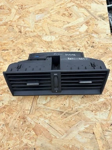 MERCEDES W202 CENTER AIR VENT 2028300554 Dashboard Middle - Picture 1 of 3