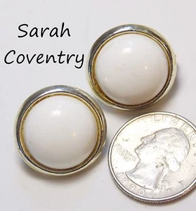 Vintage Signed SARAH COV Clip Earrings, 1977 ANYTHING GOES White Acrylic Dome - Picture 1 of 2