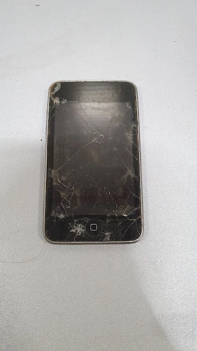 Apple iPod Touch 3rd Gen 32GB A1318 MP3 Musik Spieler Gebraucht Aktiv - Bild 1 von 4