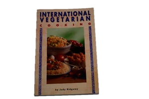 Cookbook International Vegetarian Cooking - Foto 1 di 3
