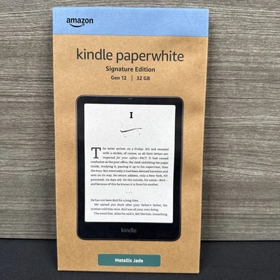 KINDLE PAPERWHITE SIGNATURE EDITION GEN 12, 32GB, 7" METALLIC JADE - Image 1 of 4