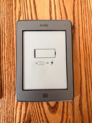 Amazon Kindle Touch 4ta Generación D01200, Plateado/Gris, WiFi, 6” - PARA REPUESTOS O REPARACIÓN Foto 1 de 2
