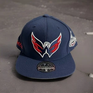 Mitchell & Ness Adulto Washington Capitals Parche Azul Marino Sombrero Ajustado Talla 7 3/8 Nuevo - Imagen 1 de 7