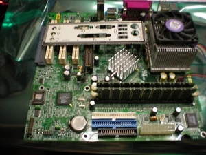 HP 260646-101 261671-001 Motherboard w/ I/O Panel , 1Gb RAM & cpu and chiller - Picture 1 of 6