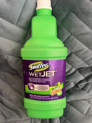 SWIFFER JATO ÚMIDO COM GANHO REFIL DE LIMPADOR DE PISO MULTIUSO 42,2 FL OZ - Imagem 1 de 2