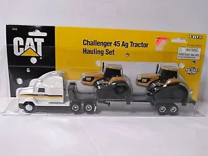Ertl CAT Challenger 45 Ag Tractor Hauling Set, 1/64 Scale - Picture 1 of 7
