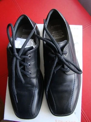 Zapato Uniforme Escolar Geox Niños Federico Cuero Talla 33/ EE. UU. 2 Foto 1 de 4