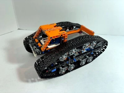 LEGO Technic Model: Race: App-Controlled Transformation Vehicle 42140 - Image 1 of 4