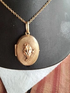 GOLD LOCKET. 9CARAT. 1970s - Picture 1 of 3